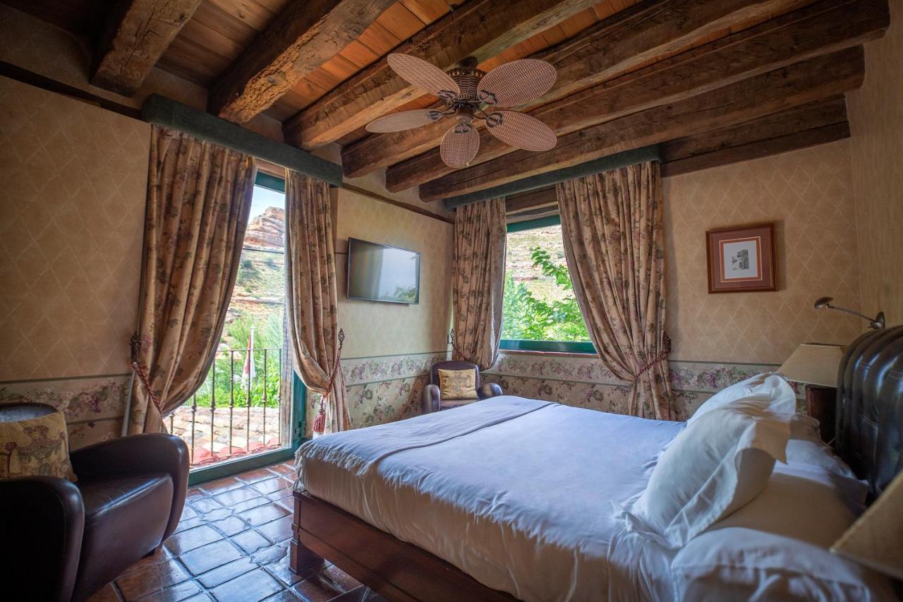 Hotel Rural Castillo De Somaen Exterior photo