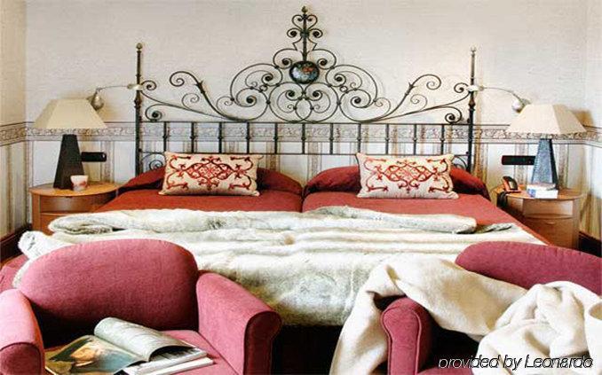 Hotel Rural Castillo De Somaen Room photo